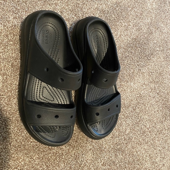 NWOT Ladies Crush Sandal Crocs size 10 - Picture 2 of 6